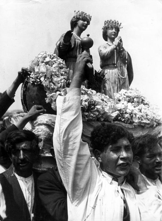 Vintage Photos of Everyday Life in Romani Communities Across Western Europe, 1930s - 19