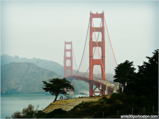 Golden Gate Bridge desde Presidio Real de San Francisco