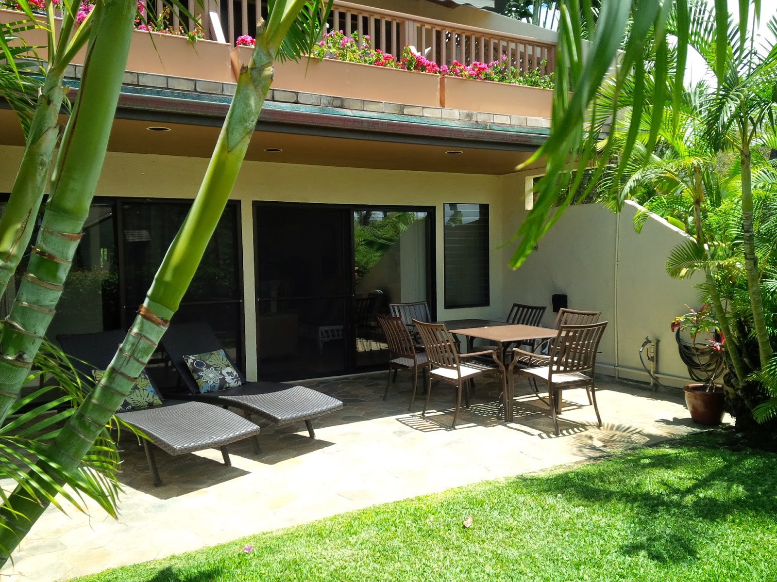 Maui Oceanview Condos New lanai furniture at our Maui Kamaole condo!