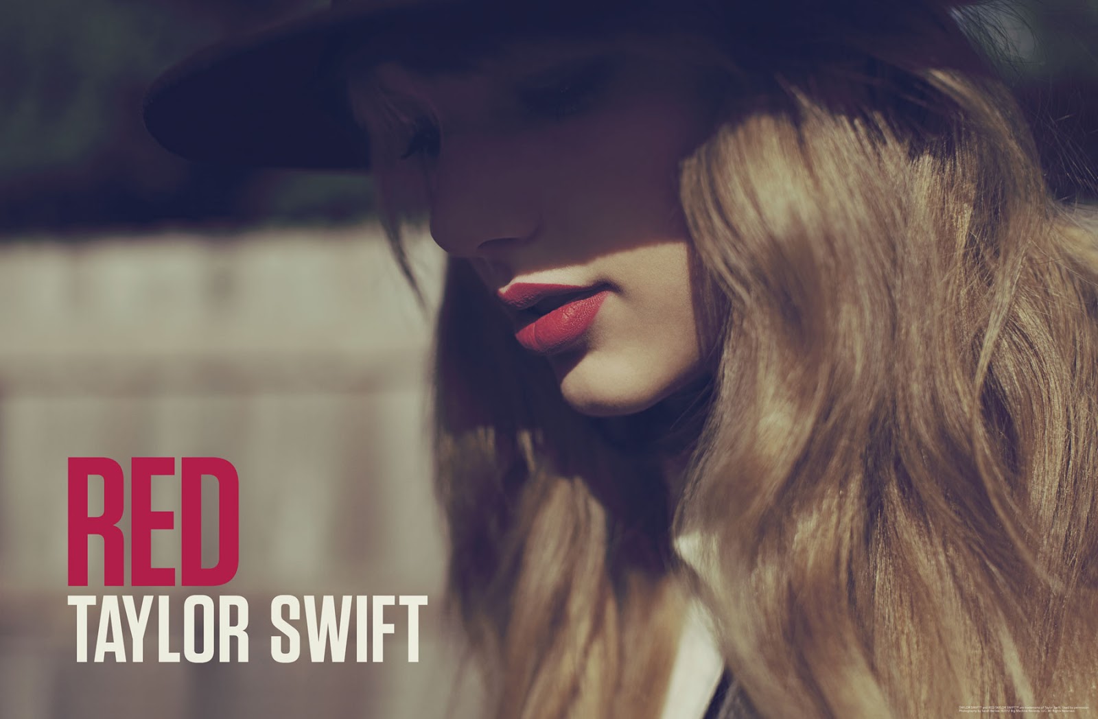 Recensione Album "Red" di Taylor Swift Booklet Music