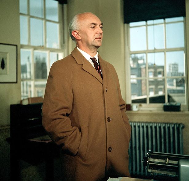 Carry On Blogging! The actor A Cooper has died