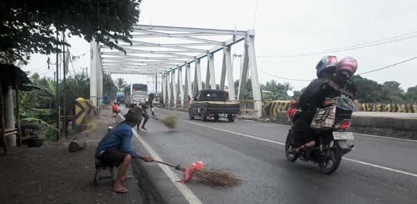 8 Jembatan Di Indonesia Yang Terkenal Angker, Banyak Kejadian Mistis Yang Terjadi Disana!