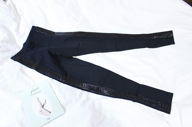 Jonathan Aston Sporty Luxe Leggings, uk tights blog review, UK tights coupon code, UK tights jonathan aston leggings, UK tights review, UK tights reviews, fogal tights review 