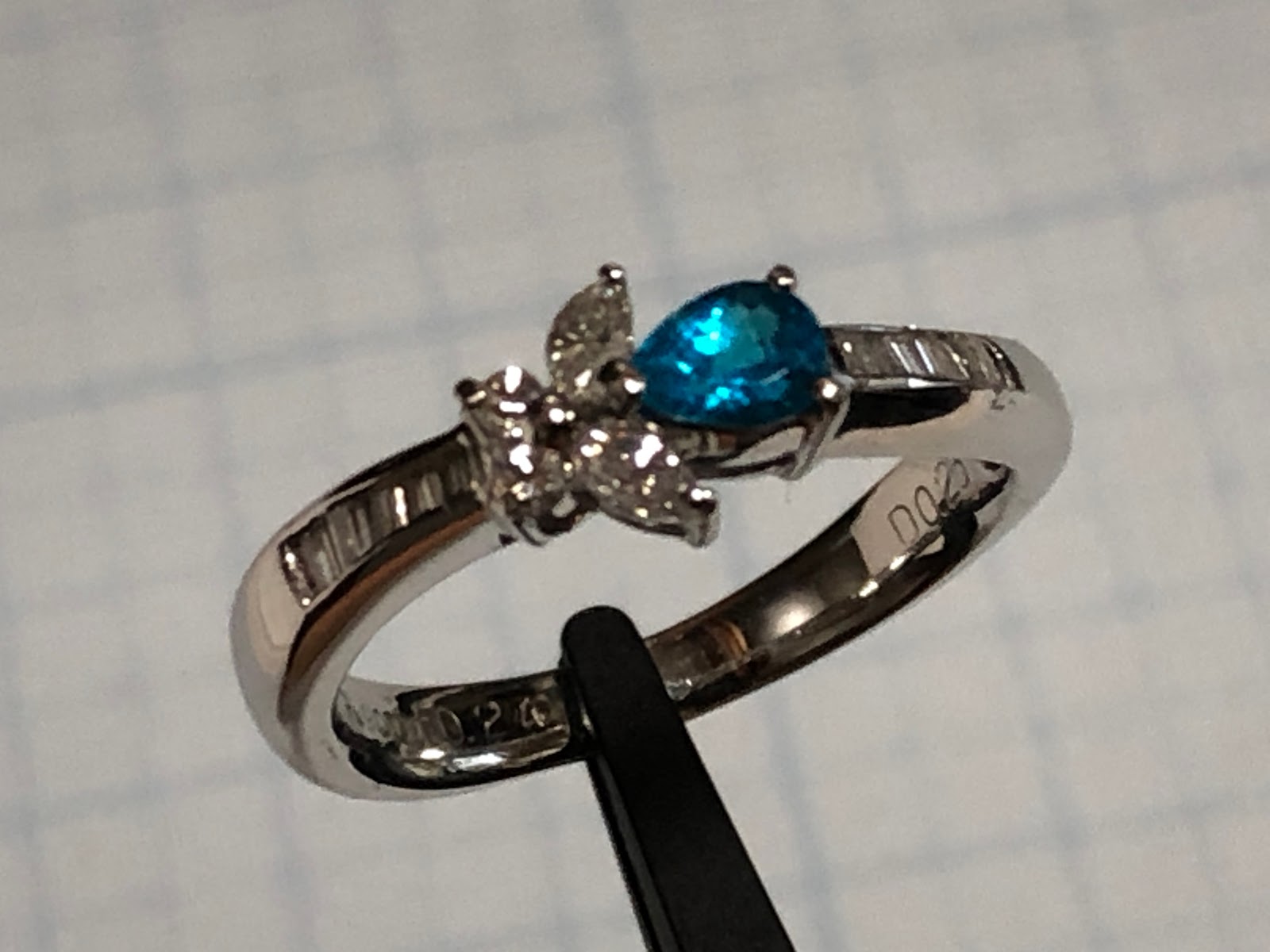 ピリッと力強いブルー パライバトルマリン0.2ct ブラジル産