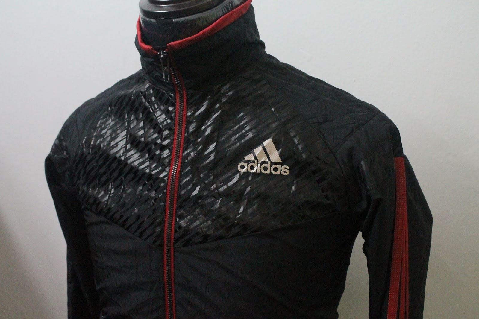 BUNDLEBARANGBAEK: Original ADIDAS Climaproof Jacket.