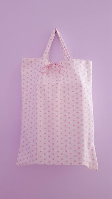 Unlined tote bags with pretty seams Unlined tote bags with pretty seams