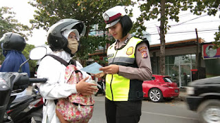 Kanit regident Satlantas Polres Indramayu,Iptu Darno,SE Kanit regident Satlantas Polres Indramayu,Iptu Darno,SE