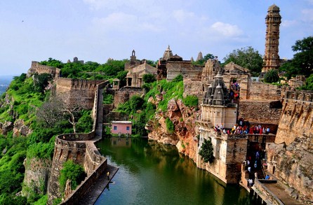 The Best Tourist Destinations for Escape Winter in India
