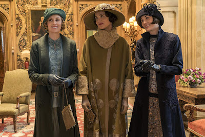Downton Abbey Movie Elizabeth Mcgovern Michelle Dockery Laura Carmichael Image 1