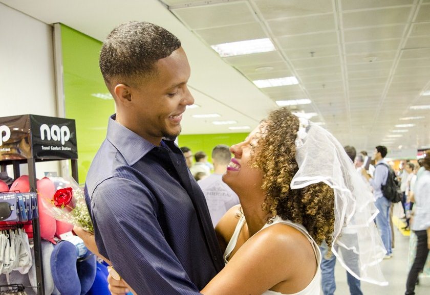 CASAL FICA NOIVO NO AEROPORTO DE BRASÍLIA DF MOBILIDADE