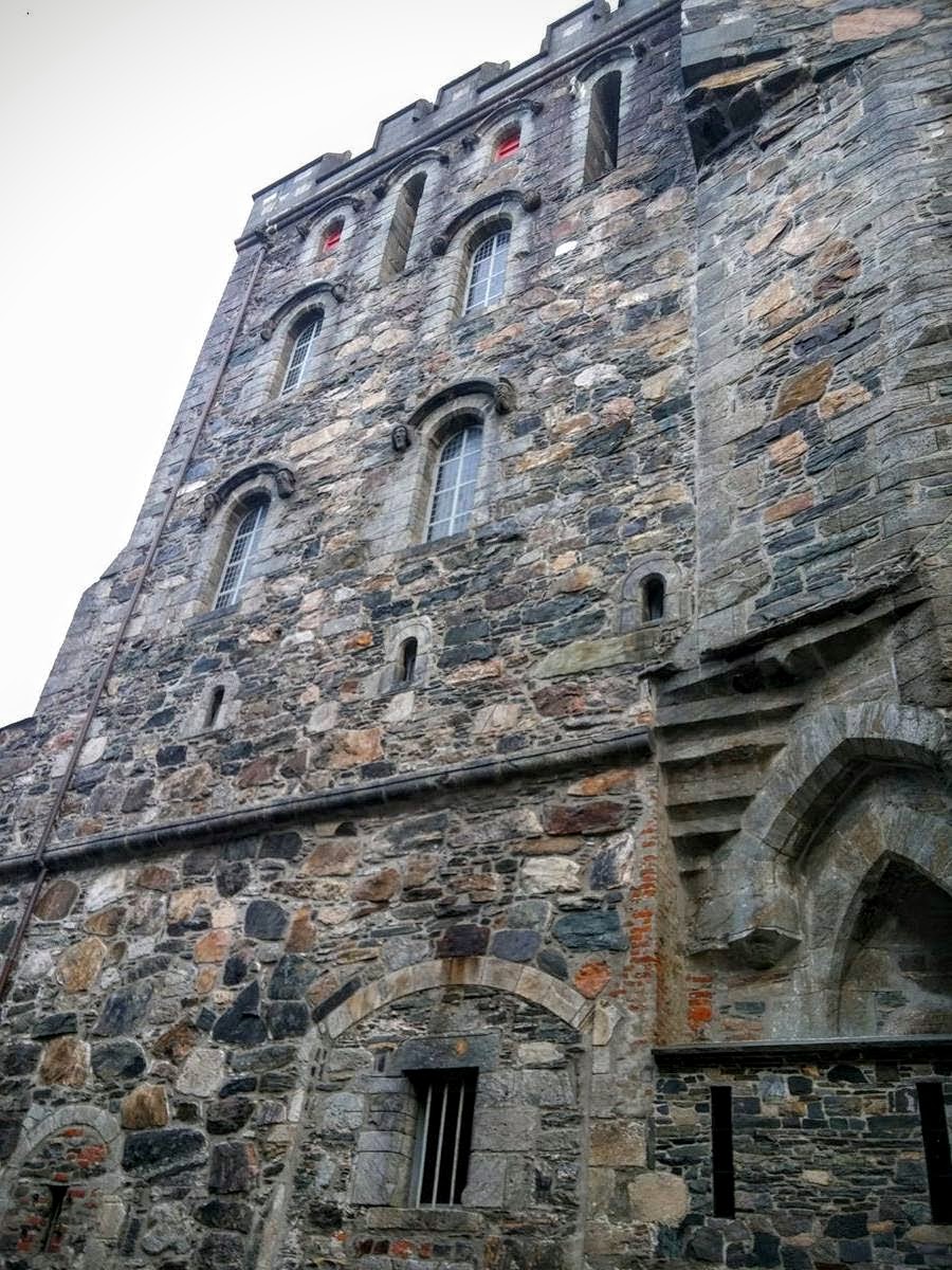 Bergenhus Fortress in Bergen - One of Norway's Oldest and Largest Fortresses  – Go Guides