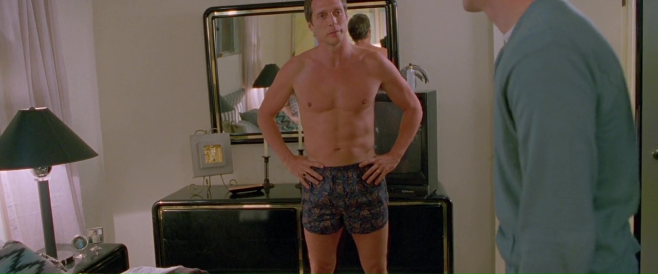 William Fichtner Mostra Il Sedere.