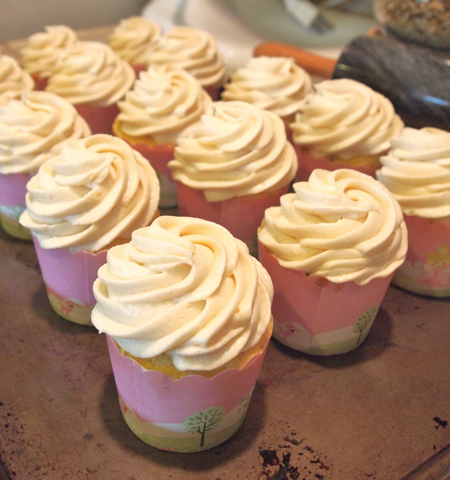 the-alchemist-the-best-moist-and-fluffy-white-cupcake-recipe