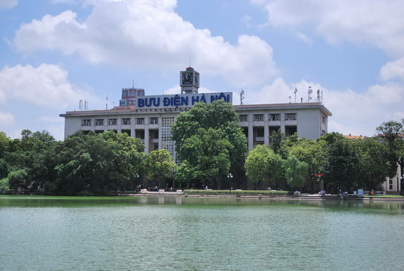 Tham quan Hồ Hoàn Kiếm ở Hà Nội