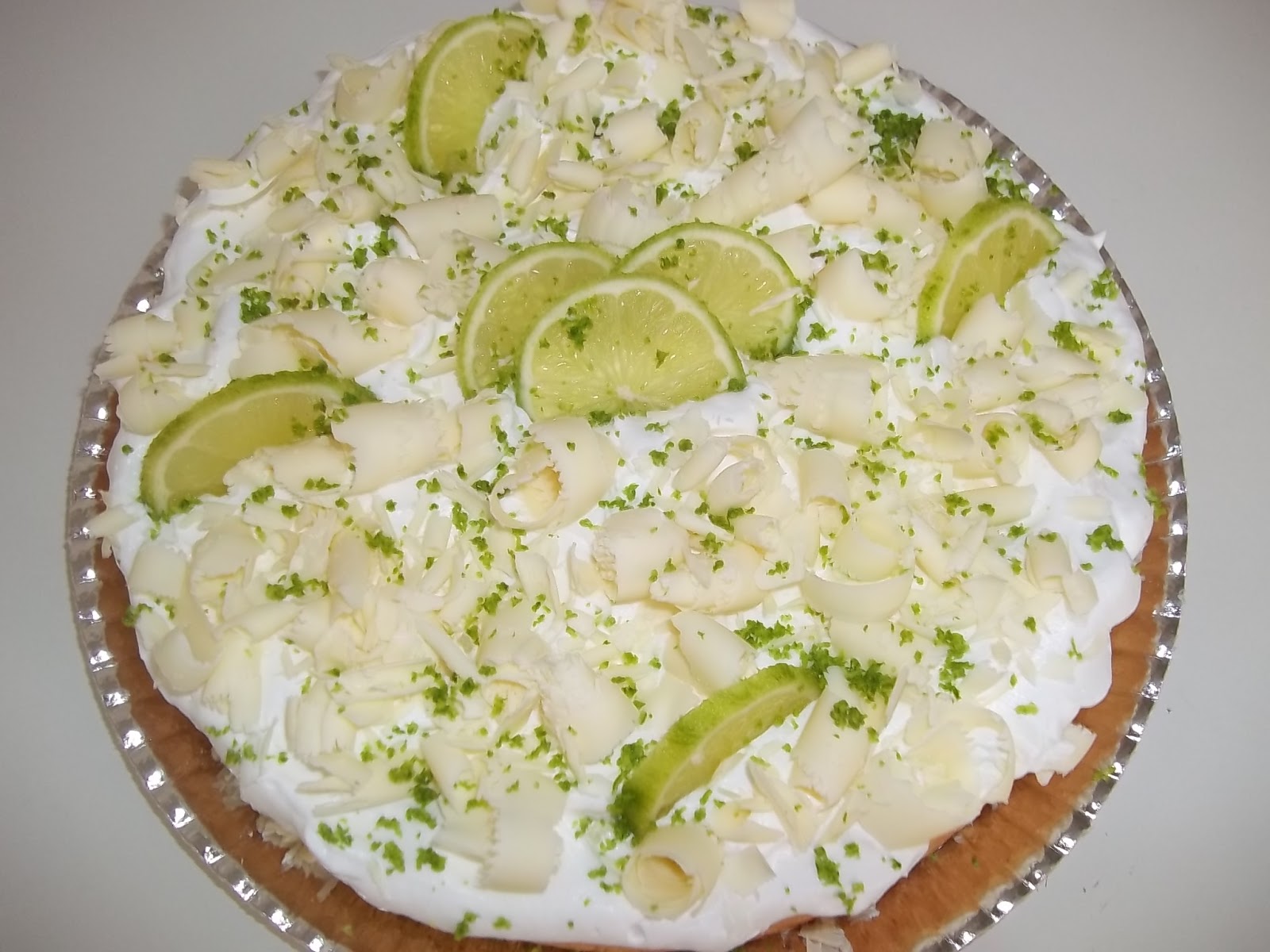 Rosangela Rocha: Torta de Limão com Ganache de Chocolate Branco.