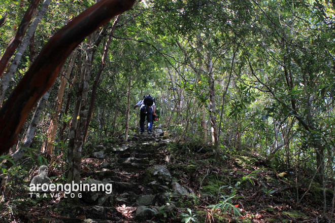 gunung tajam belitung