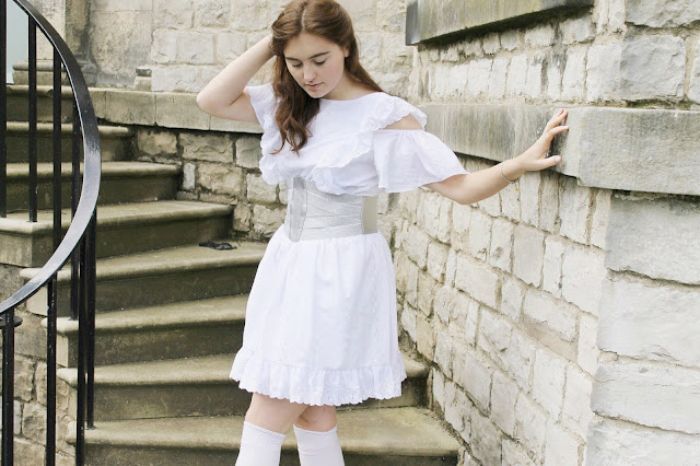 Jenna Coleman style old fashioned vintage girl inspired look Jenna Coleman style old fashioned vintage girl inspired look