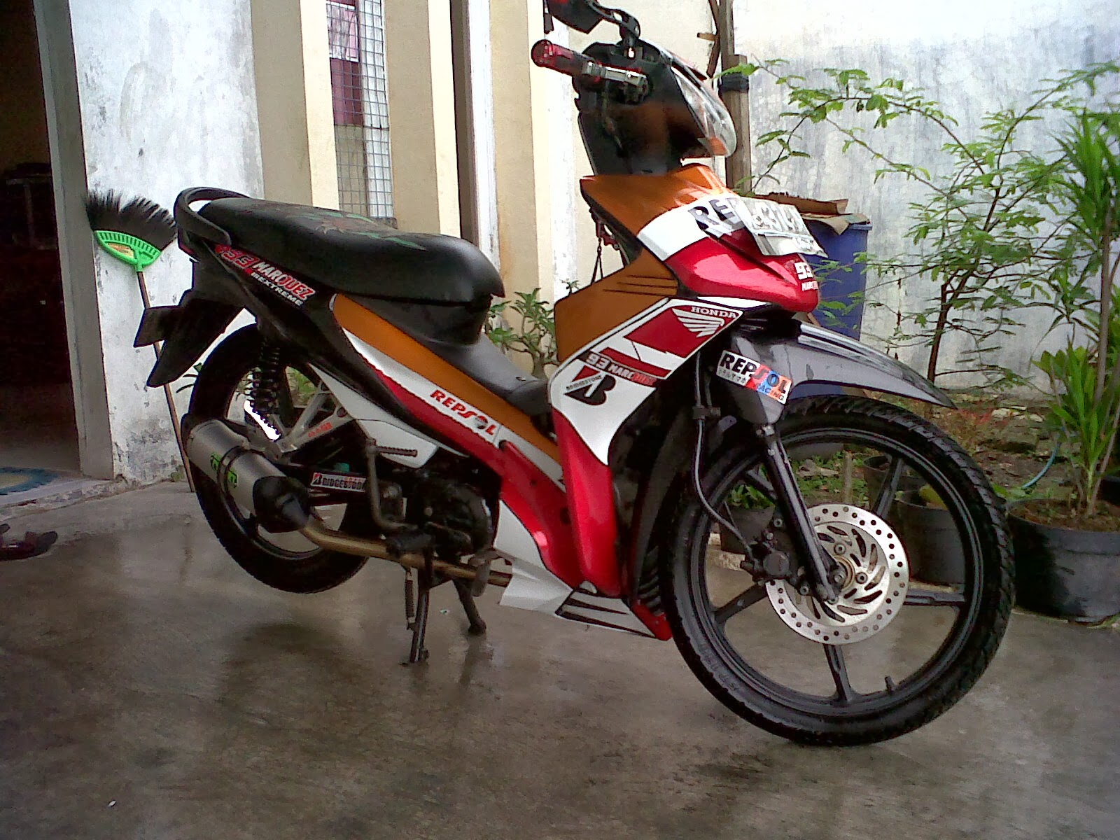 Modifikasi Absolute Revo 110cc: Abs Revo Dengan Velg Zigen (Mark 3.1)