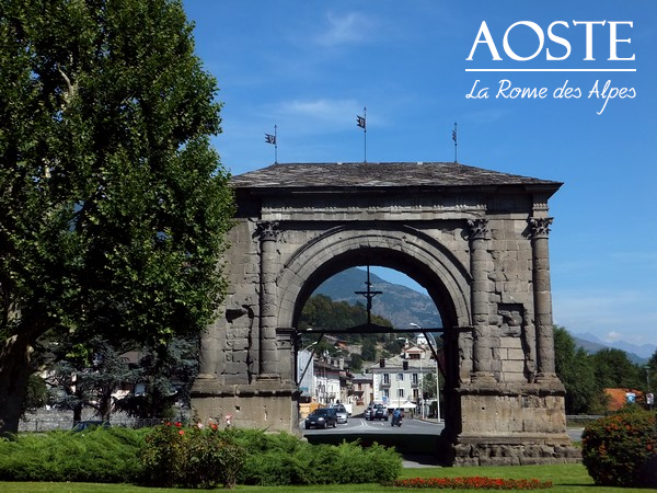 Aoste Aosta Italie vestiges romains arc de triomphe auguste