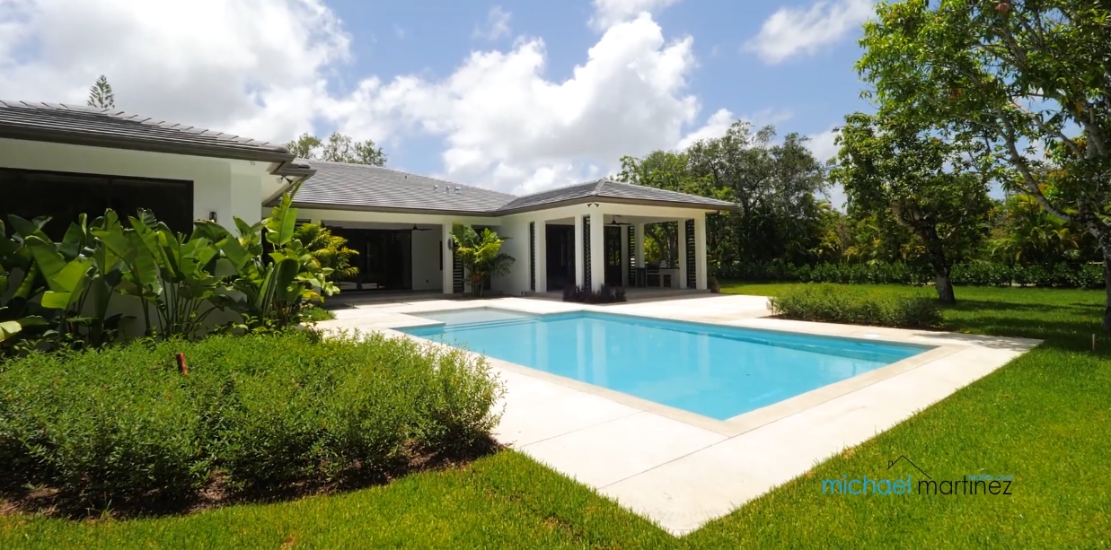 Tour 10325 SW 69th Ave, Miami Home vs. 20 Interior Design Photos