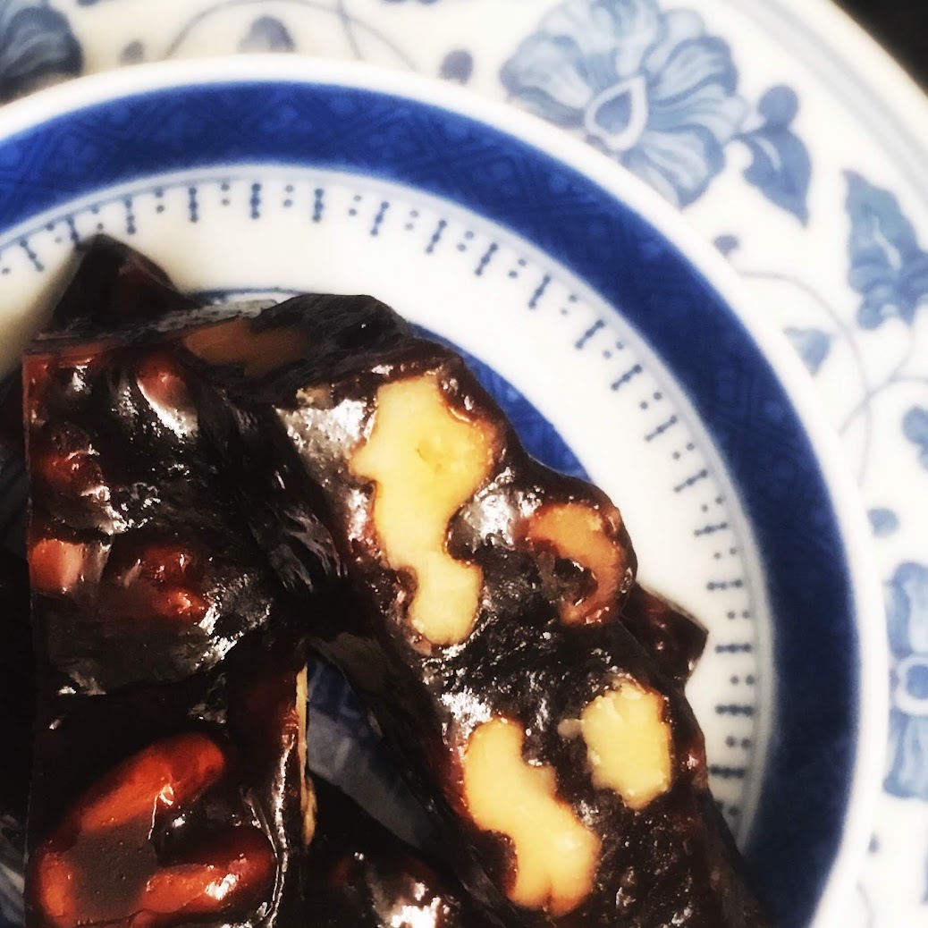 Featured image of post How to Make Walnut Date Candy