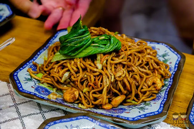 three seafood treasure fried noodles