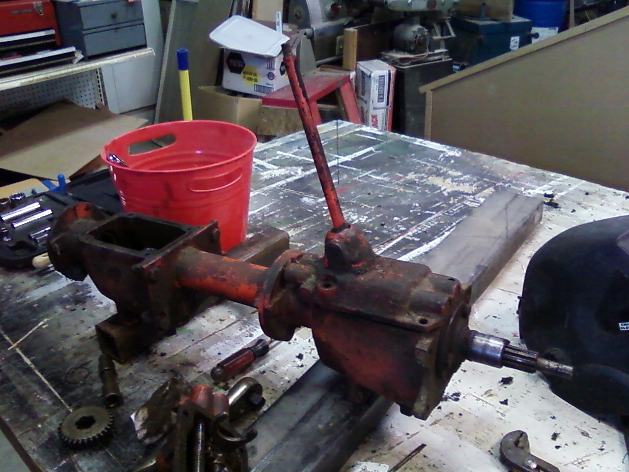 Power King Economy Tractor Restoration: Fixing Jammed Transmission Shifting Handle