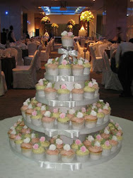 My first wedding cupcake for CL & Rod
