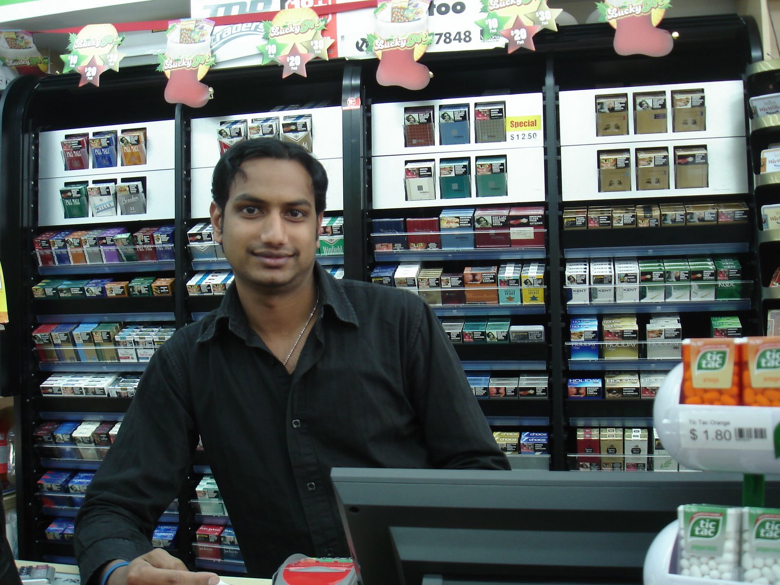 [Vishal-24_7_Convenience-18-1-09.JPG]
