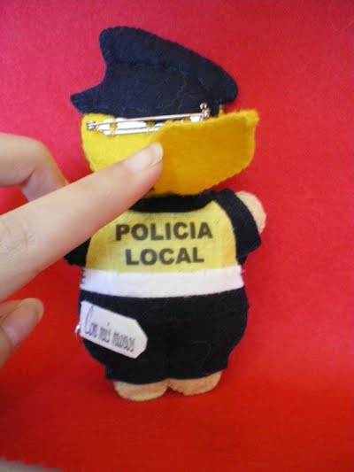 [poli2.JPG]