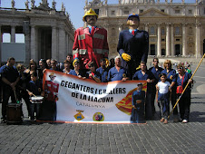 Els geganters i grallers de La Llacuna al Vaticà