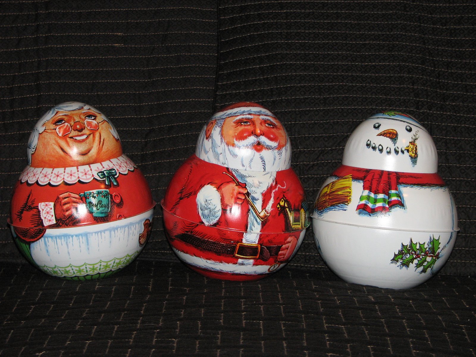 [Mr.+&+Mrs+with+Snowman.JPG]