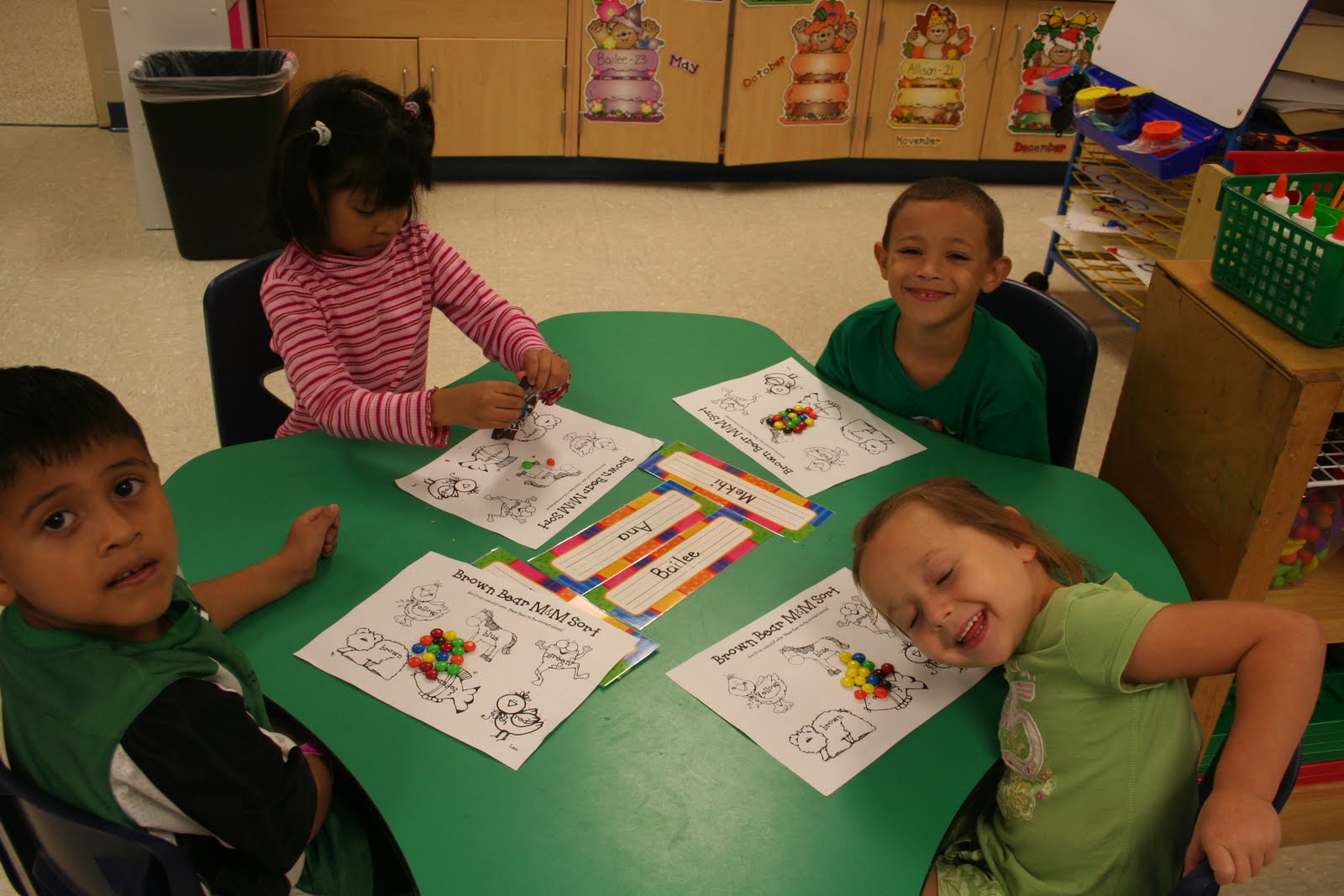 Mrs. Lee's Kindergarten: Friday Fun and Green Day!