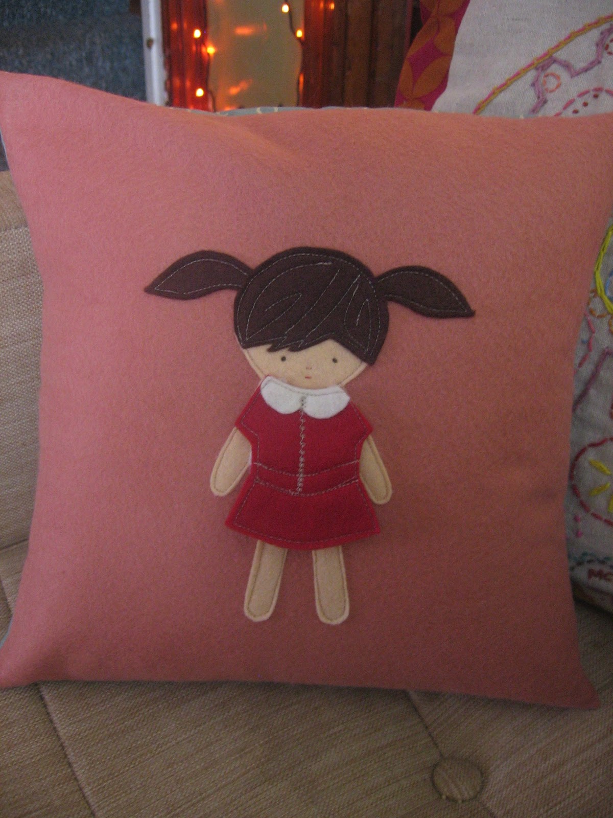 Maureen Cracknell Handmade: A Paper Doll Pillow
