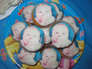 Photo cup cakes