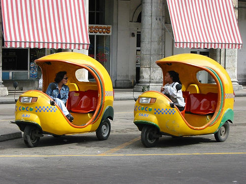 http://4.bp.blogspot.com/_-akx-RFExkg/TBDxL_q2l9I/AAAAAAAARi8/a7de0mZC0mE/s1600/14-+coco-taxi-havana.jpg