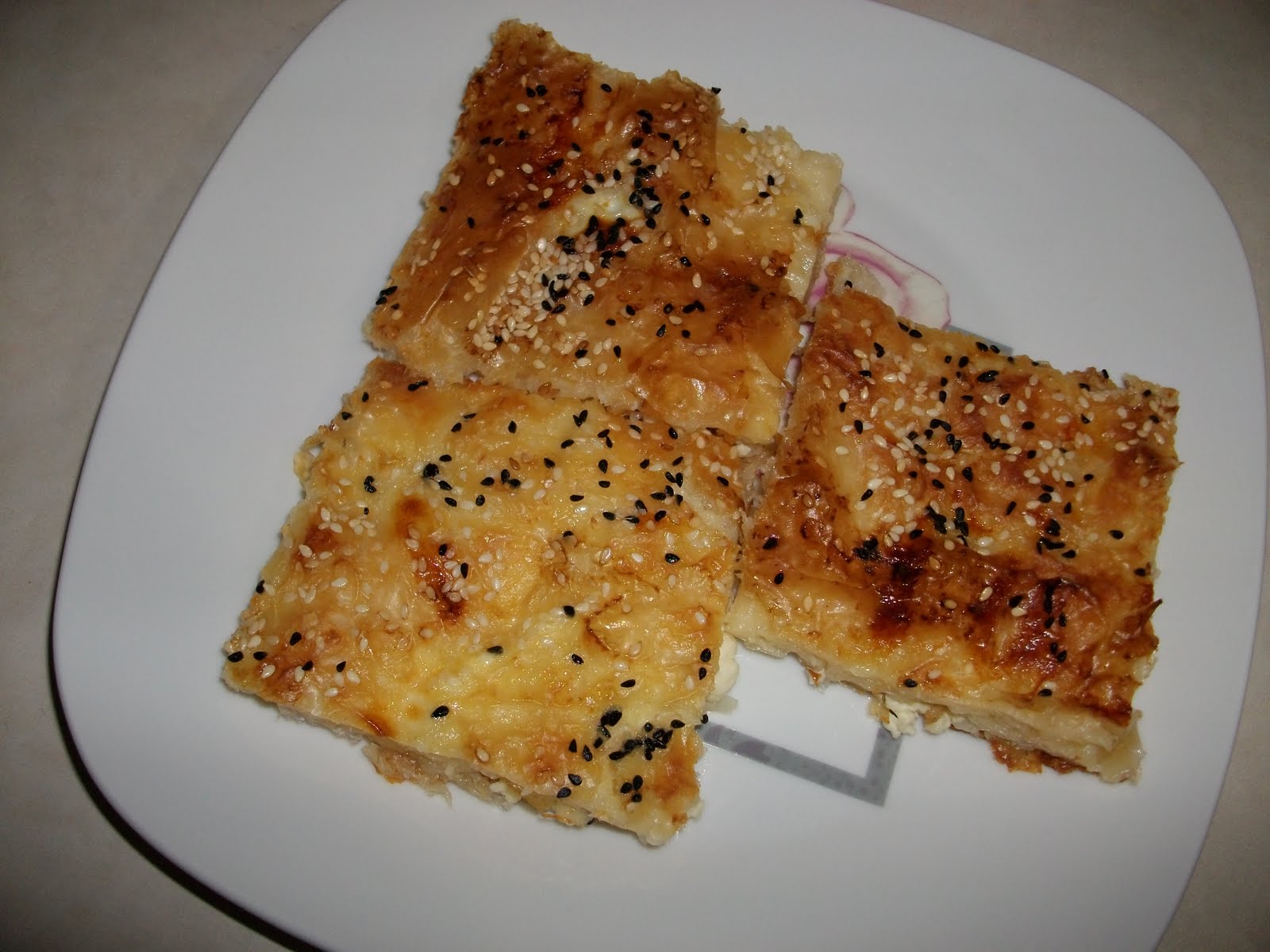 MORDENİZ BAKLAVA YUFKASI İLE PEYNİRLİ BÖREK