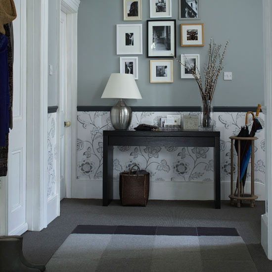 David Dangerous Grey Painted Walls