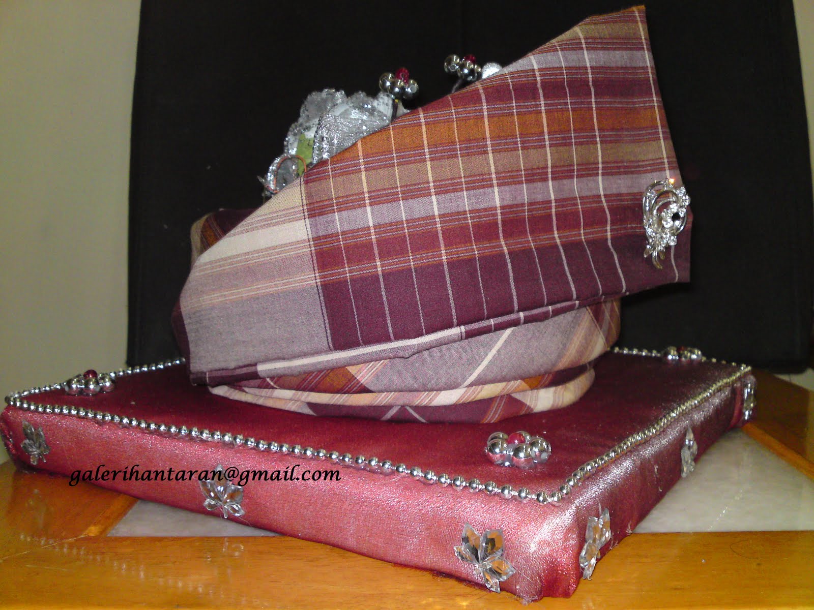 Galeri Hantaran Kain Pelekat