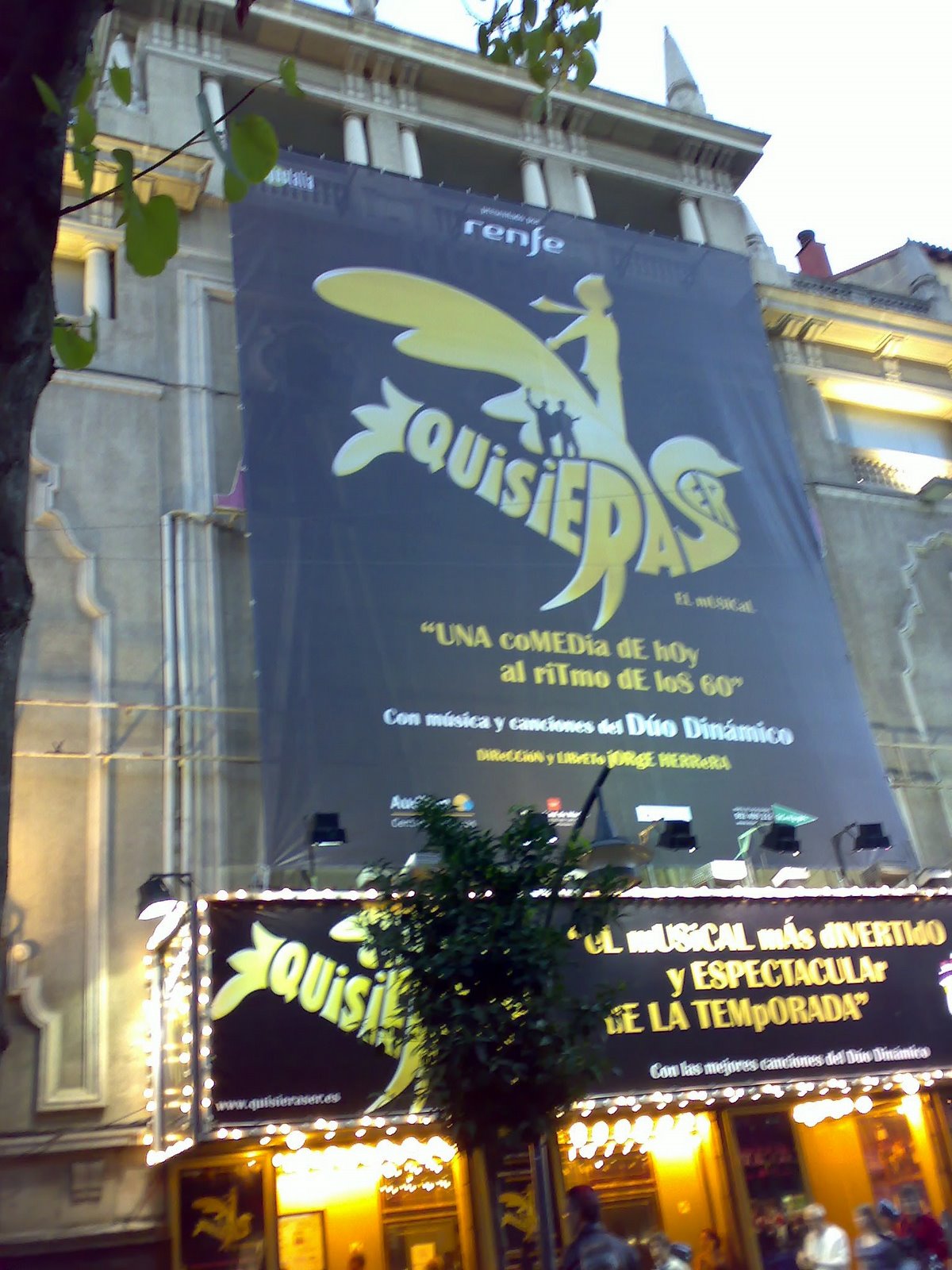 [Teatro+Nuevo+Apolo.jpg]