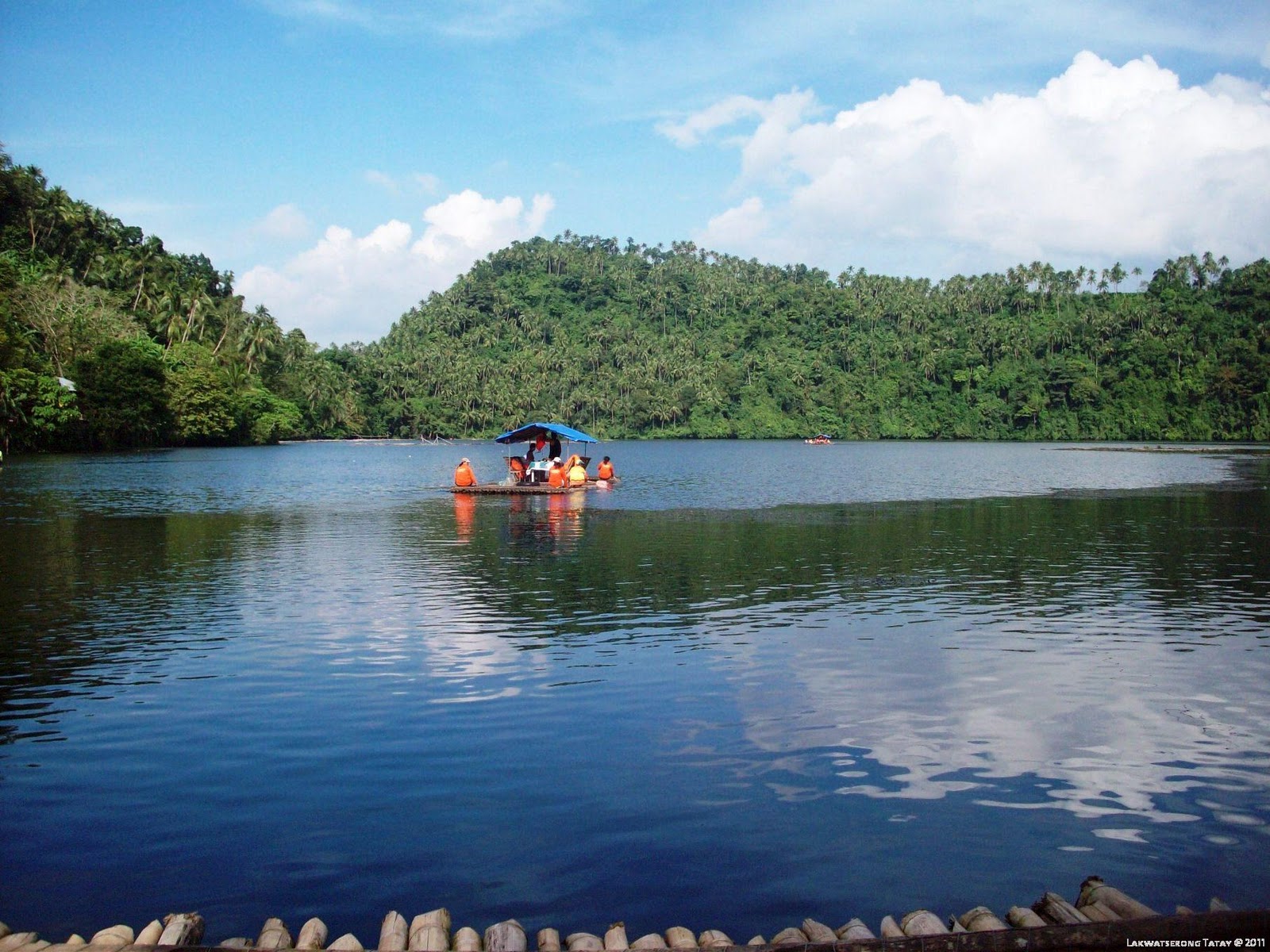 Lake Pandin and Yambo