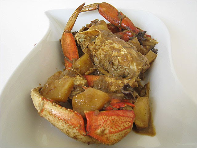 gak ngiro rame: weird pineapple crabs