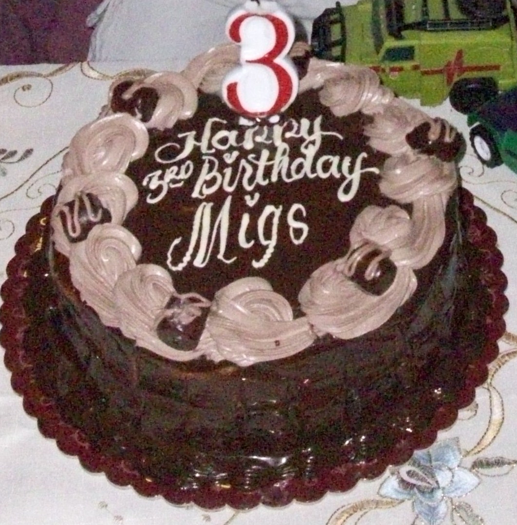 Serendipity Living in the Philippines Goldilocks Birthday Cakes