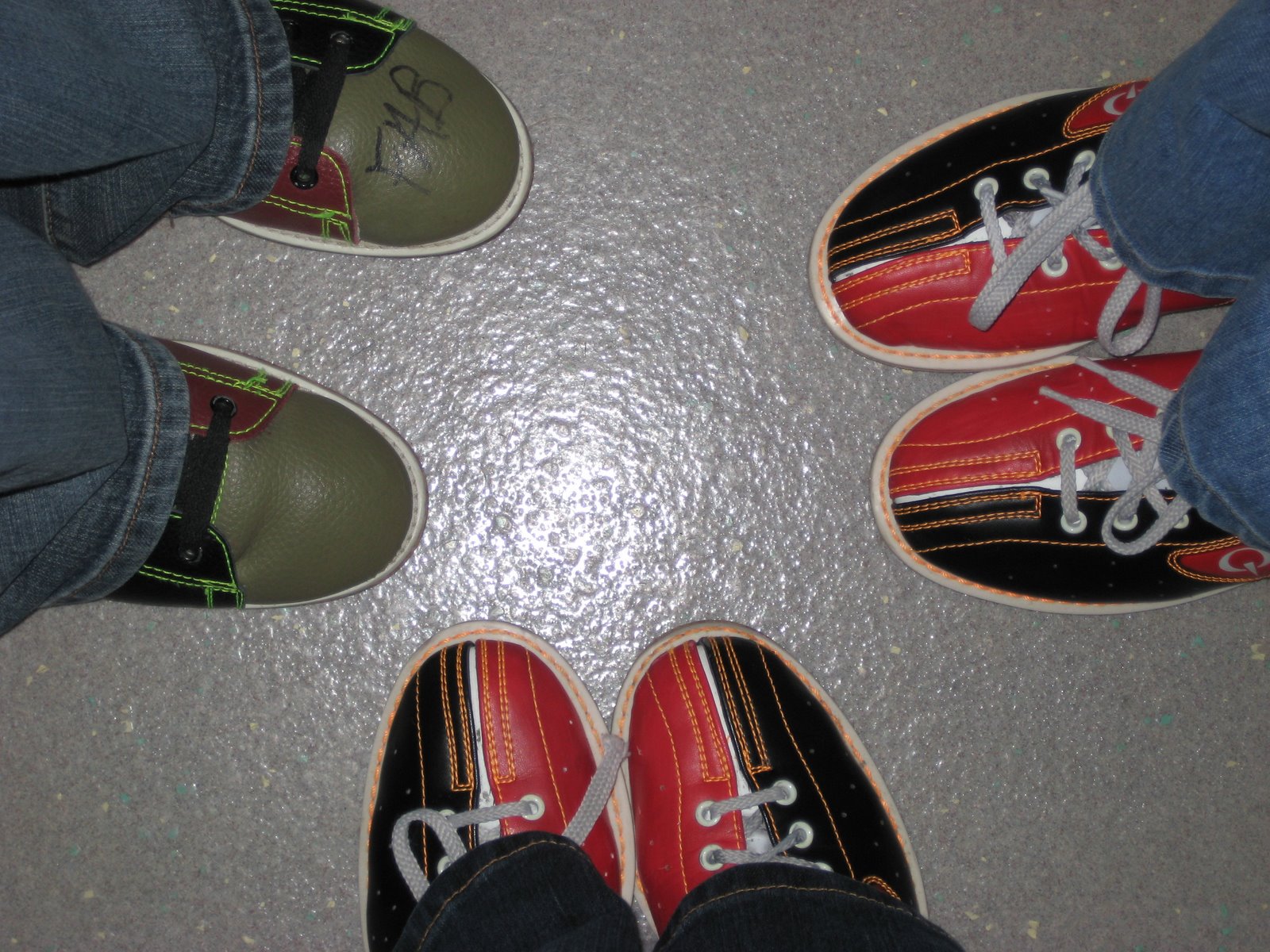 [bowling_shoes.JPG]