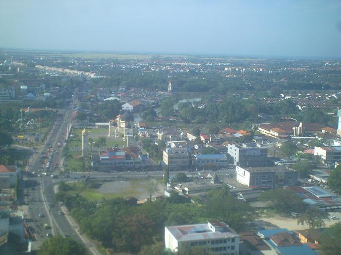 [33SUNP0131.JPG]