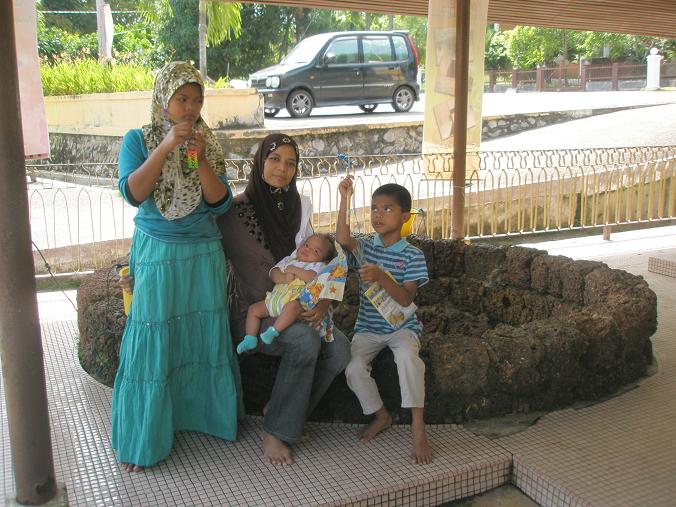[33PC070082.jpg]