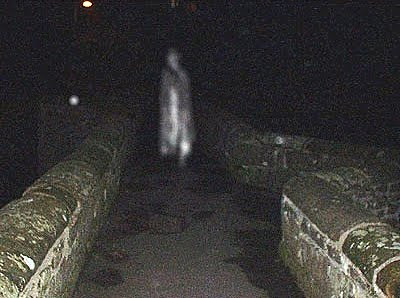 [Image: Caergwrle%2BBridge%2BGhost.bmp]