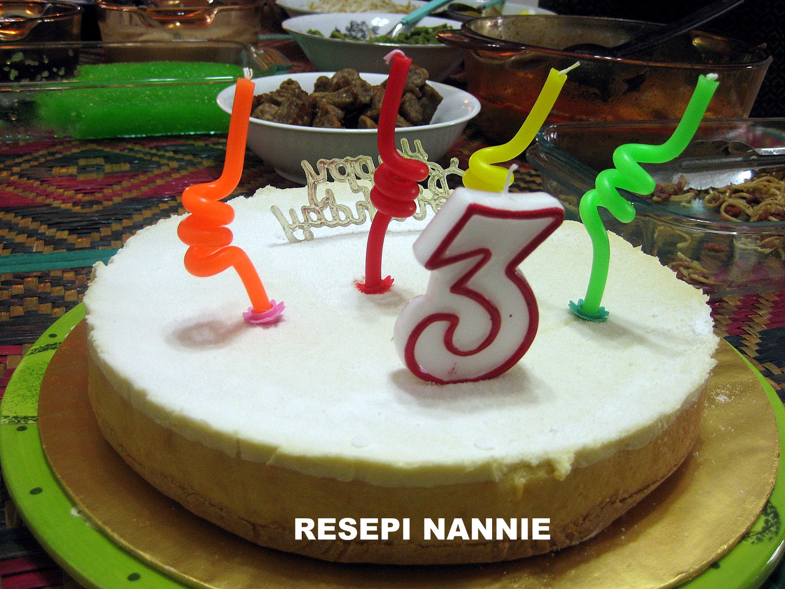 RESEPI NENNIE KHUZAIFAH: Happy birthday sayang..