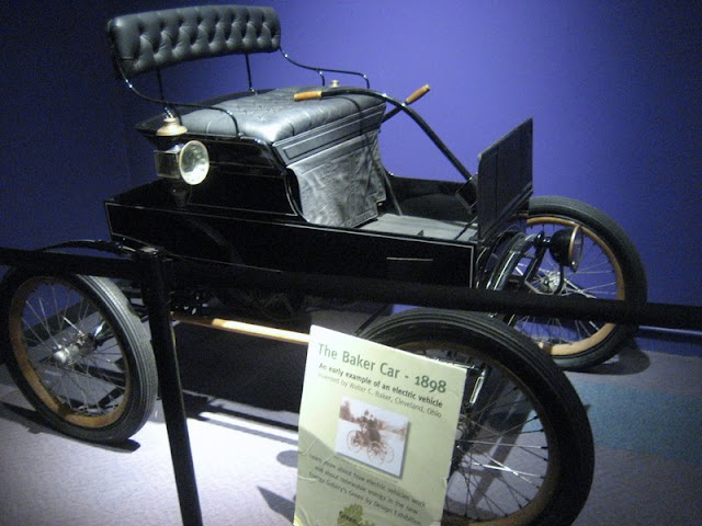 When Was The Electric Car Invented Kuriositas World S Accessible Reserves Of Petroleum Will Be Gone Within A Few Decades The First Electric Car Was Manufactured In Clevelend Ohio Year 1899