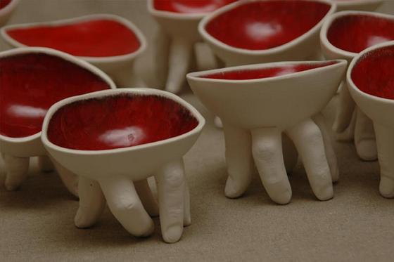 ronit baranga esculturas dedos bocas porcelana perturbador